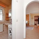 In Going Near Lift Апартаменты *